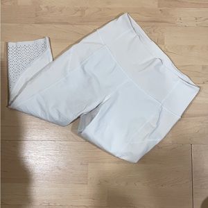 RARE white lululemon cropped leggings cutout detail